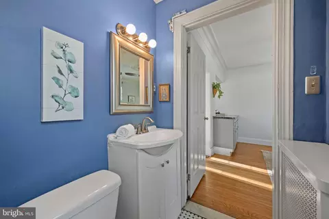 Bath - 2803 Manhattan Ave, Baltimore, MD 21215 photo 2 of 3