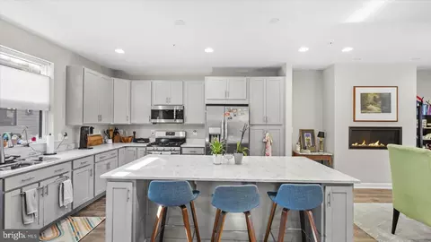 4005 Harmony Ct, Baltimore, MD 21224 photo 3