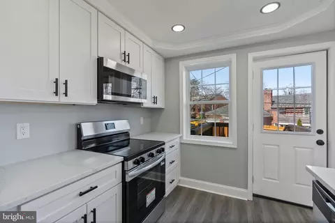 Kitchen - 402 Croydon Rd, Baltimore, MD 21212 photo 3 of 3