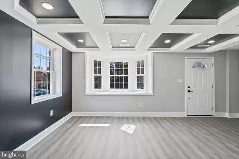 Living - 402 Croydon Rd, Baltimore, MD 21212 photo 4 of 10