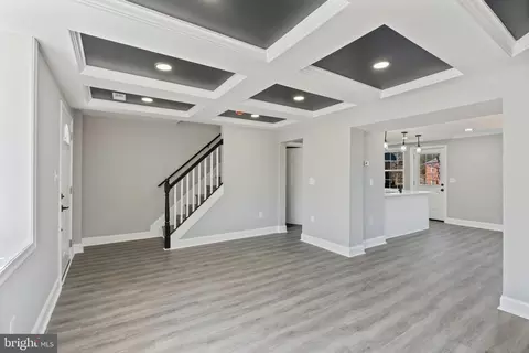 Living - 402 Croydon Rd, Baltimore, MD 21212 photo 6 of 10