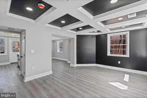 Living - 402 Croydon Rd, Baltimore, MD 21212 photo 2 of 10