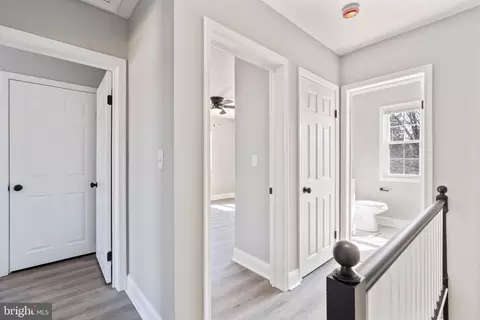 Entry Way - 402 Croydon Rd, Baltimore, MD 21212 photo 4 of 4