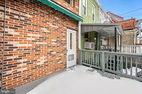 Exterior - 602 S Curley St, Baltimore, MD 21224 photo 3 of 5