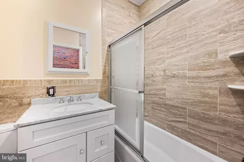 Bath - 602 S Curley St, Baltimore, MD 21224 photo 2 of 2