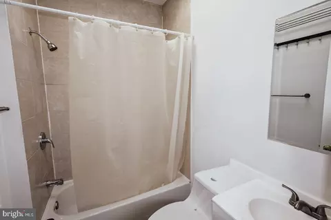 Bath - 3716 Edmondson Ave, Baltimore, MD 21229 photo 2 of 2