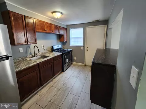 819 Aisquith St, Baltimore, MD 21202 photo 6