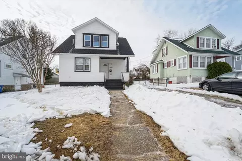 2911 Pinewood Ave, Baltimore, MD 21214