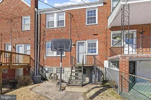 Exterior - 1509 Upshire Rd, Baltimore, MD 21218 photo 2 of 4