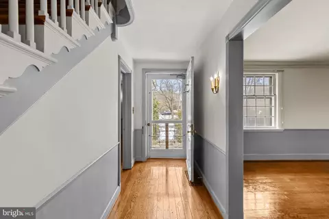 Entry Way - 5211 Springlake Way, Baltimore, MD 21212 photo 1 of 4