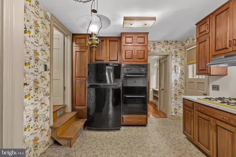 Kitchen - 5211 Springlake Way, Baltimore, MD 21212 photo 2 of 4
