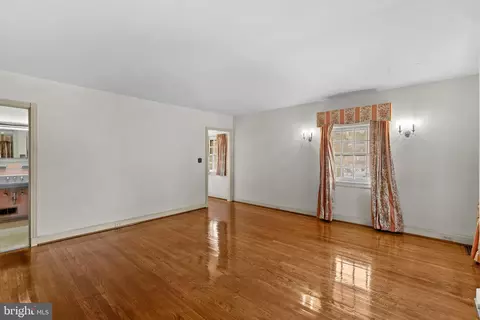 Bedroom - 5211 Springlake Way, Baltimore, MD 21212 photo 3 of 3