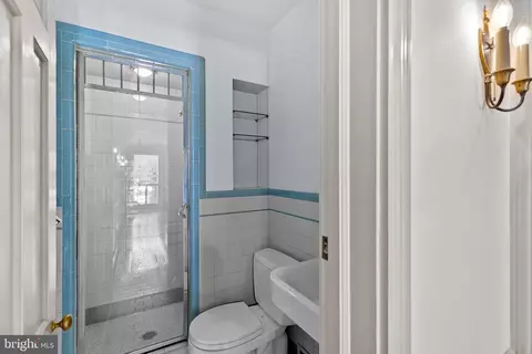 Bath - 5211 Springlake Way, Baltimore, MD 21212 photo 3 of 5