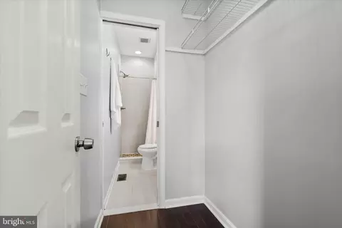 Entry Way - 1513 Byrd St, Baltimore, MD 21230 photo 6 of 6