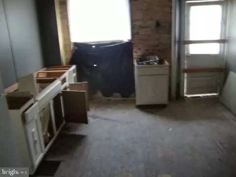 Entry Way - 2684 Dulany St, Baltimore, MD 21223 photo 5 of 13