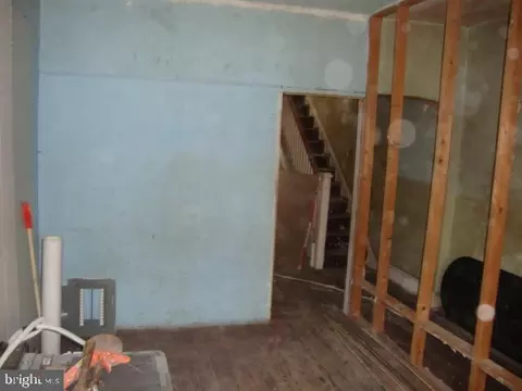 Entry Way - 2684 Dulany St, Baltimore, MD 21223 photo 2 of 13
