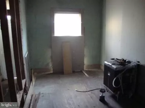 Entry Way - 2684 Dulany St, Baltimore, MD 21223 photo 1 of 13