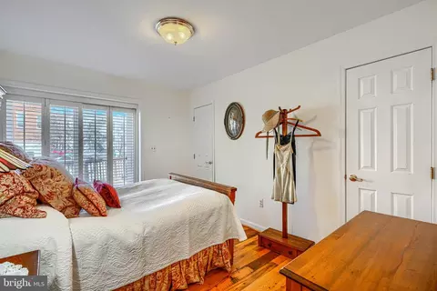 Bedroom - 2102 Cambridge St, Baltimore, MD 21231 photo 1 of 7