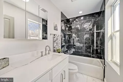 Bath - 116 Hilton St, Baltimore, MD 21229 photo 1 of 2