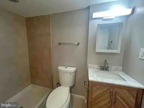Bath - 1018 Cameron Rd, Baltimore, MD 21212 photo 3 of 3