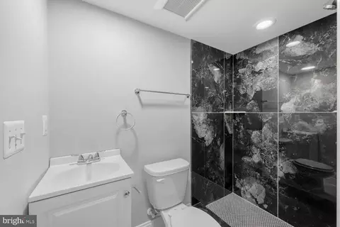 Bath - 726 N Grantley St, Baltimore, MD 21229 photo 2 of 2