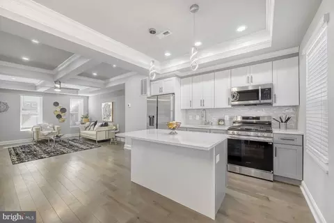 Other - 726 N Grantley St, Baltimore, MD 21229 photo 2 of 8