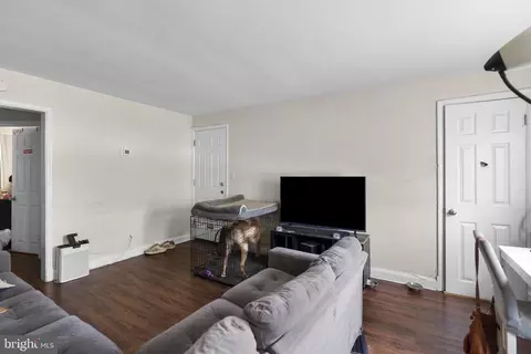 Entry Way - 1662 E Cold Spring Ln, Baltimore, MD 21218 photo 2 of 5