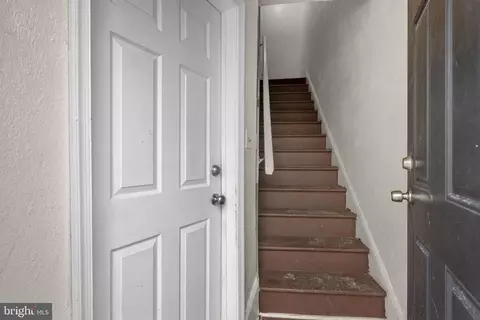 Entry Way - 1662 E Cold Spring Ln, Baltimore, MD 21218 photo 1 of 5