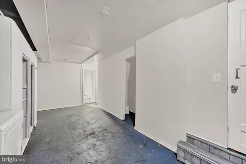 Entry Way - 3408 E Fairmount Ave, Baltimore, MD 21224 photo 4 of 4