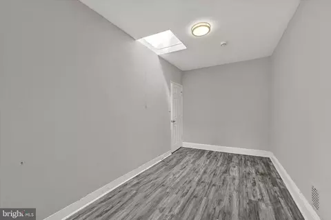 Entry Way - 3408 E Fairmount Ave, Baltimore, MD 21224 photo 2 of 4
