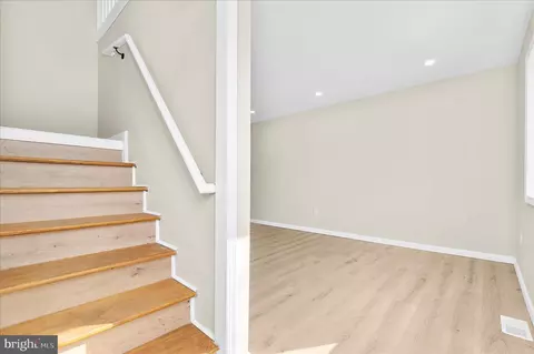 Entry Way - 814 Jack St, Baltimore, MD 21225 photo 1 of 4