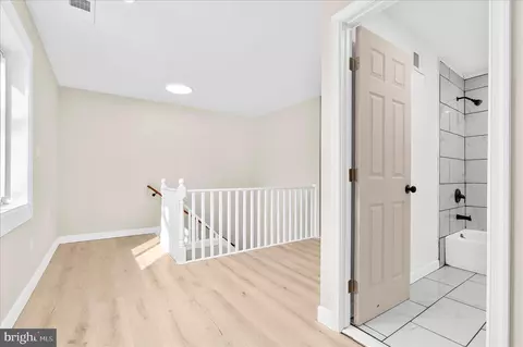 Entry Way - 814 Jack St, Baltimore, MD 21225 photo 2 of 4