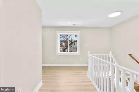 Entry Way - 814 Jack St, Baltimore, MD 21225 photo 3 of 4