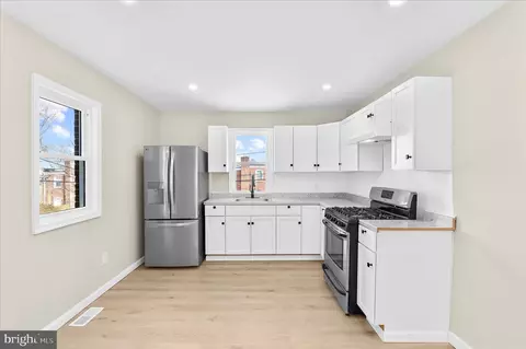 Kitchen - 814 Jack St, Baltimore, MD 21225 photo 2 of 3