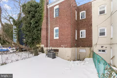 Exterior - 814 Jack St, Baltimore, MD 21225 photo 2 of 3
