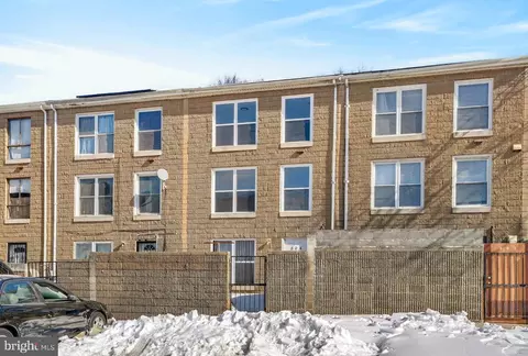 Exterior - 804 Arnold Ct, Baltimore, MD 21205 photo 2 of 2
