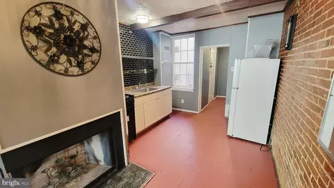 Entry Way - 703 Tessier St, Baltimore, MD 21201 photo 4 of 9