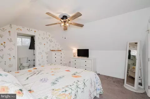Bedroom - 5709 Anthony Ave, Baltimore, MD 21206 photo 7 of 9