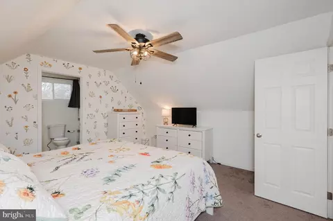 Bedroom - 5709 Anthony Ave, Baltimore, MD 21206 photo 6 of 9