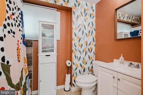 Bath - 5709 Anthony Ave, Baltimore, MD 21206 photo 1 of 4