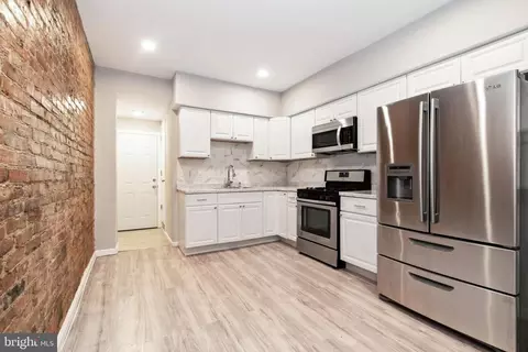 Entry Way - 2012 Eagle St, Baltimore, MD 21223 photo 1 of 6