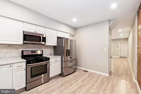 Entry Way - 2012 Eagle St, Baltimore, MD 21223 photo 2 of 6