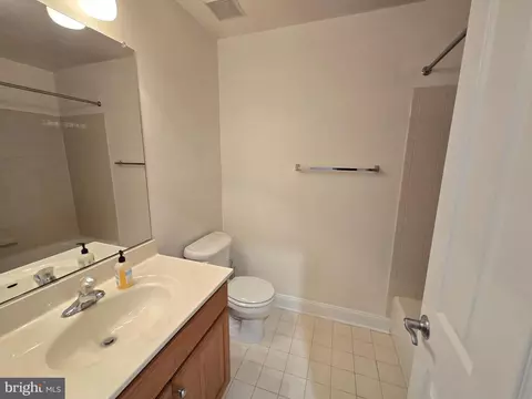 Bath - 876 Ryan St, Baltimore, MD 21230 photo 6 of 6