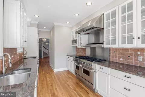Kitchen - 409 Warren Ave, Baltimore, MD 21230 photo 2 of 3