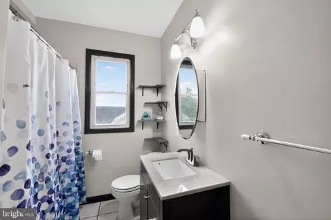 Bath - 4413 Saint Thomas Ave, Baltimore, MD 21206 photo 1 of 1