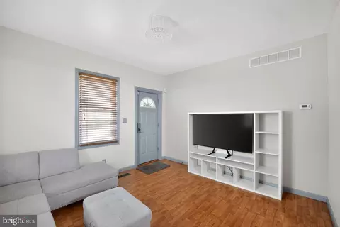 Entry Way - 4413 Saint Thomas Ave, Baltimore, MD 21206 photo 1 of 2