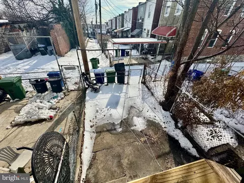 Exterior - 2811 E Biddle St, Baltimore, MD 21213 photo 4 of 5