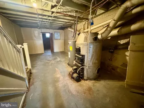 Entry Way - 2811 E Biddle St, Baltimore, MD 21213 photo 5 of 5