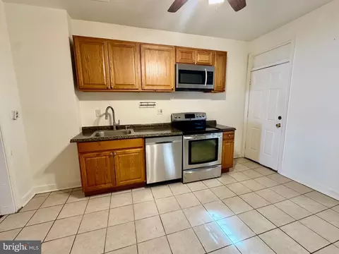 Kitchen - 2811 E Biddle St, Baltimore, MD 21213 photo 1 of 2