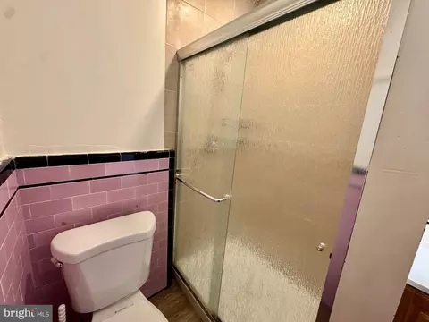 Bath - 2811 E Biddle St, Baltimore, MD 21213 photo 3 of 6